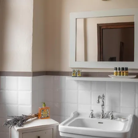 Bed and breakfast Erbaia Relais De Charme *